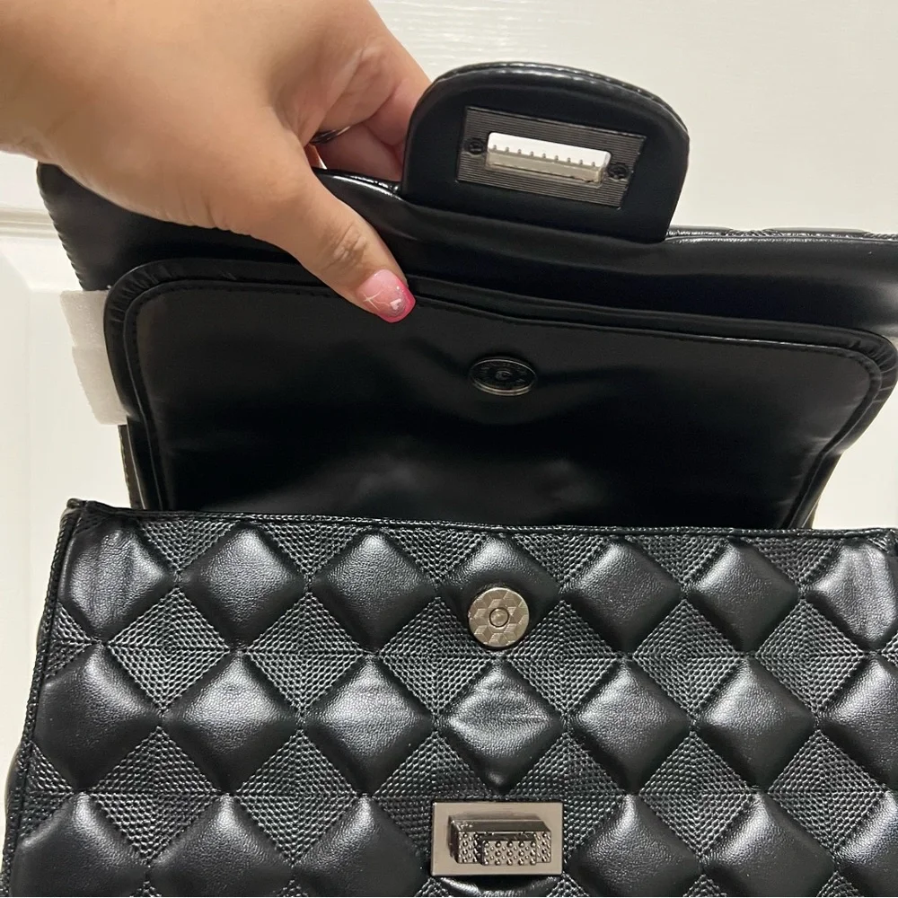 💗 *NEW* Elegant Black‎ Quilted Women's Bag